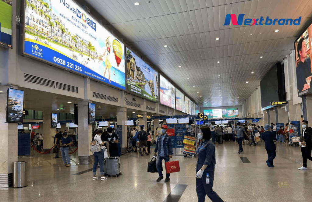 Airport advertising services