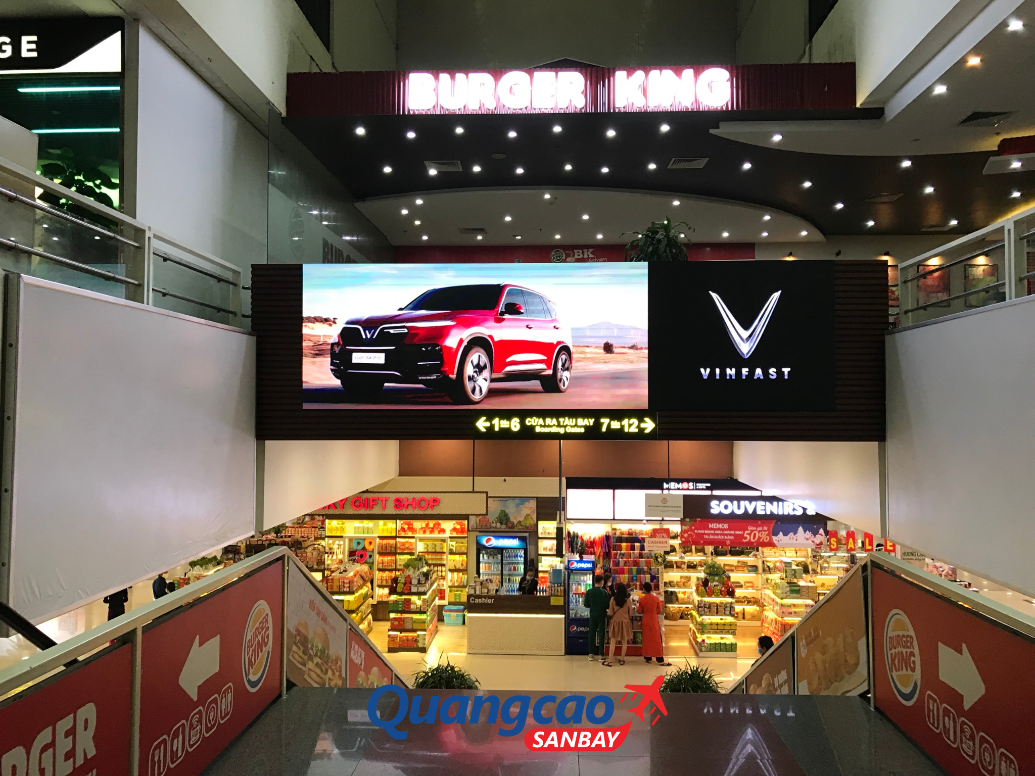 Quảng cáo màn hình LED tại khu vực phòng chờ