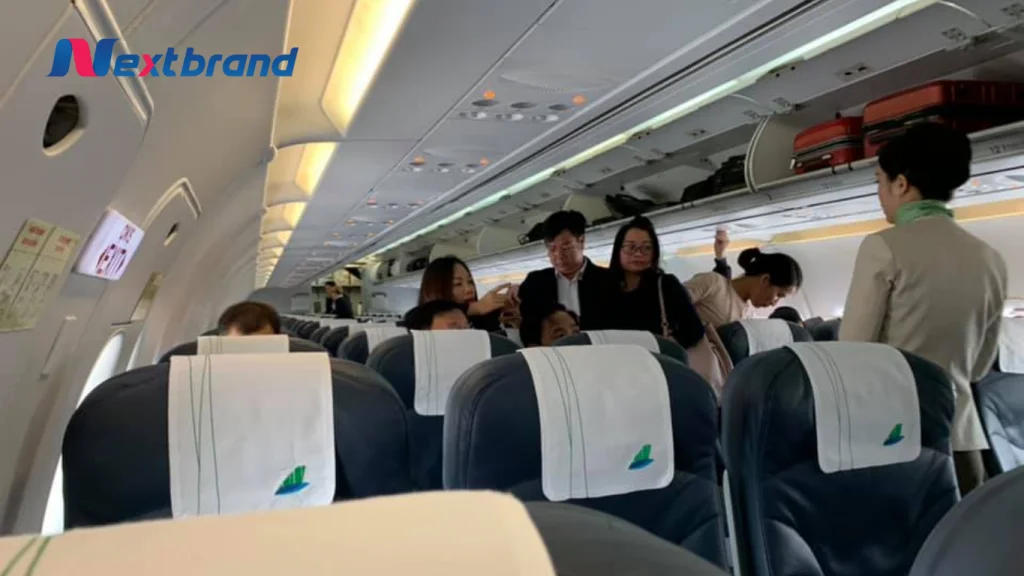 Quảng cáo trên khăn tựa đầu máy bay của Bamboo Airways