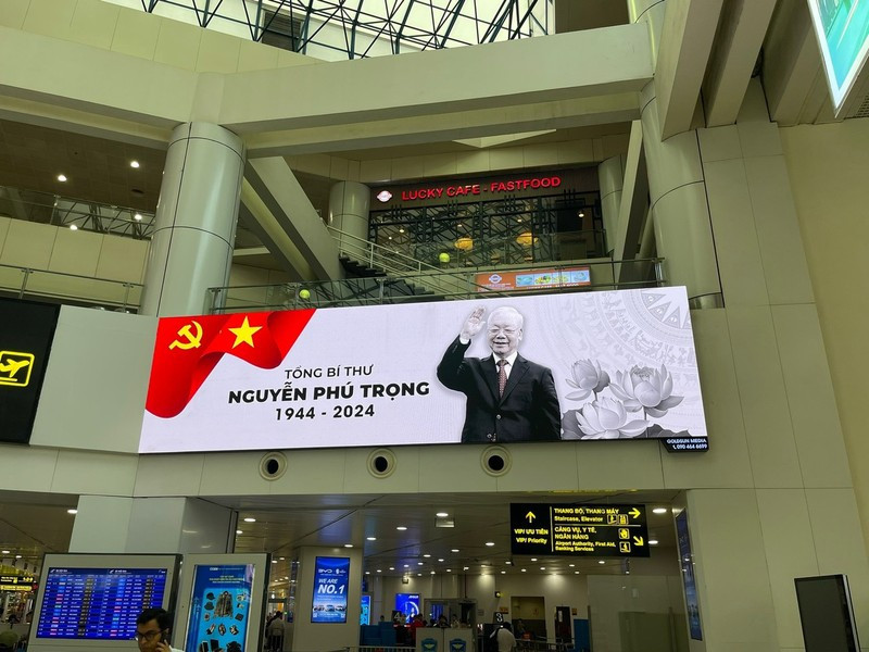 Hình ảnh Tổng Bí thư Nguyễn Phú Trọng tại nhà ga hành khách T1- sân bay quốc tế Nội Bài