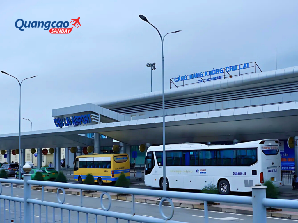 Di chuyển bằng xe bus từ sân bay Chu Lai về Quảng Ngãi