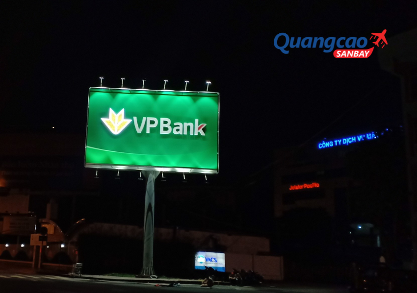 Pano quảng cáo Ngân hàng VPBank tại sân bay