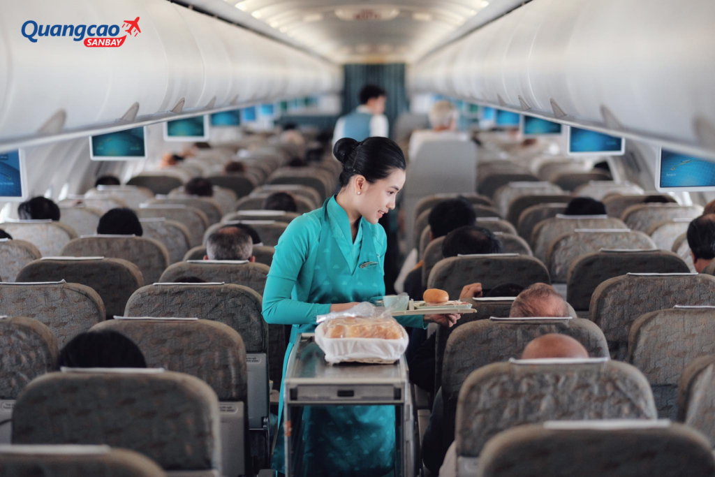 Vietnam Airlines phục vụ đồ ăn miễn phí trong các chuyến bay dài