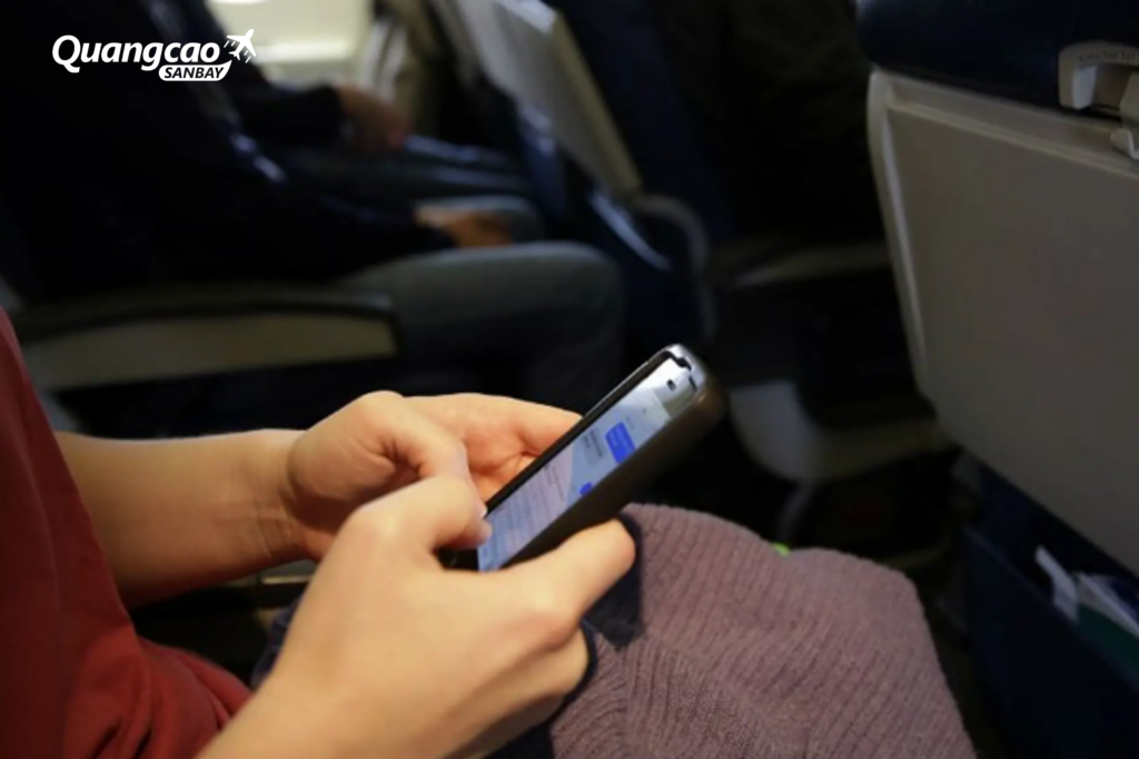 Có thể nhắn tin qua các ứng dụng như Zalo, WhatsApp,... thông qua Wi-Fi trên máy bay