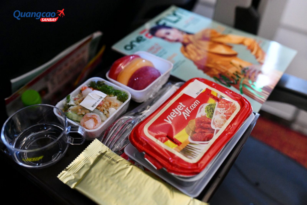 Suất ăn miễn phí dành cho hạng SkyBoss của Vietjet Air