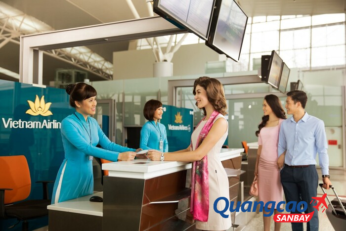 Hành khách xuất trình giấy xác nhận nhân thân đi máy bay
