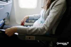 Bầu 1 tháng vẫn có thể đi máy bay