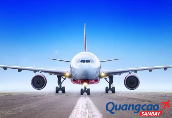 Vì sao máy bay không bao giờ đi lùi trên đường băng?