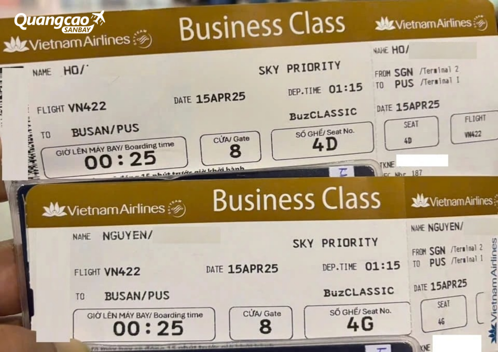 Cách ghi số ghế trên máy bay (4D, 4G): phần số là hàng ghế, phần chữ là số ghế