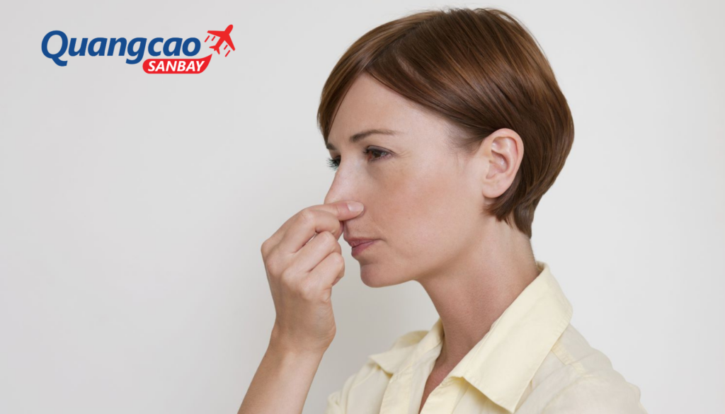 Thực hiện kỹ thuật Valsalva để giảm ù tai khi đi máy bay Thực hiện kỹ thuật Valsalva để giảm ù tai khi đi máy bay