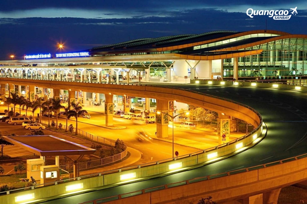 Tan Son Nhat Airport is the busiest airport in Vietnam
