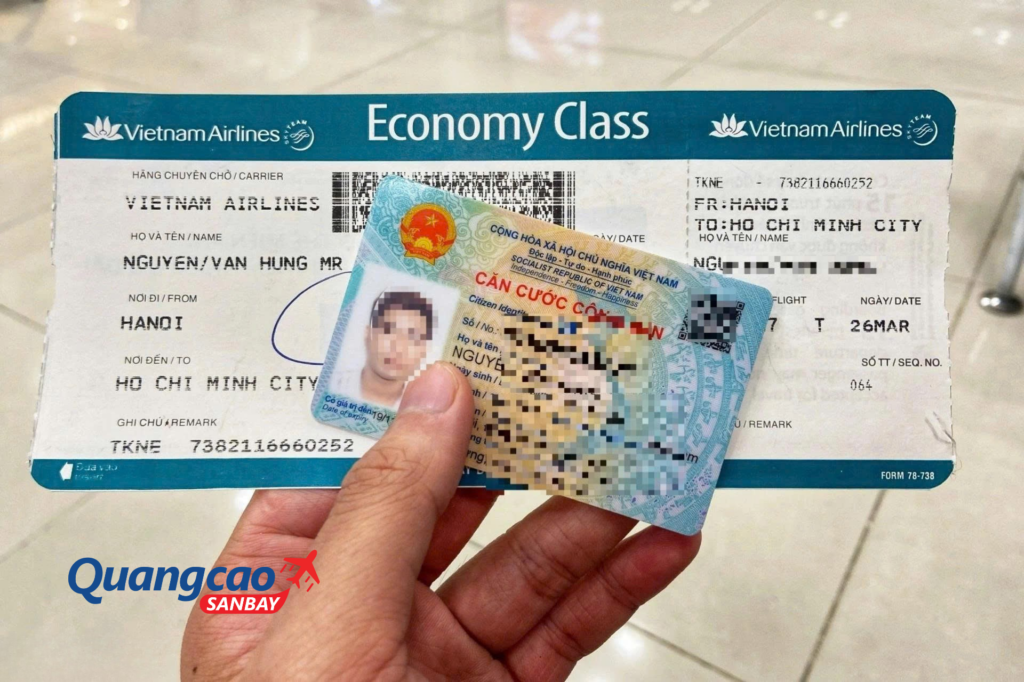 Tên trên vé máy bay bị ngược