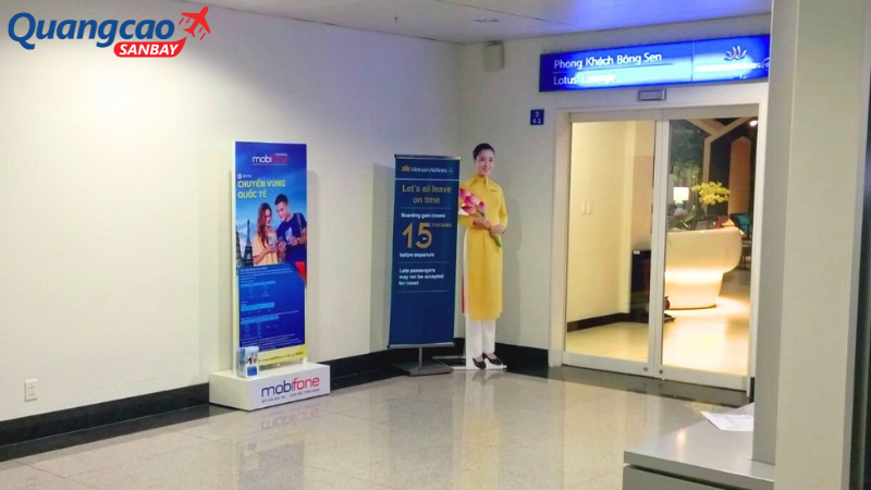 Standee advertising