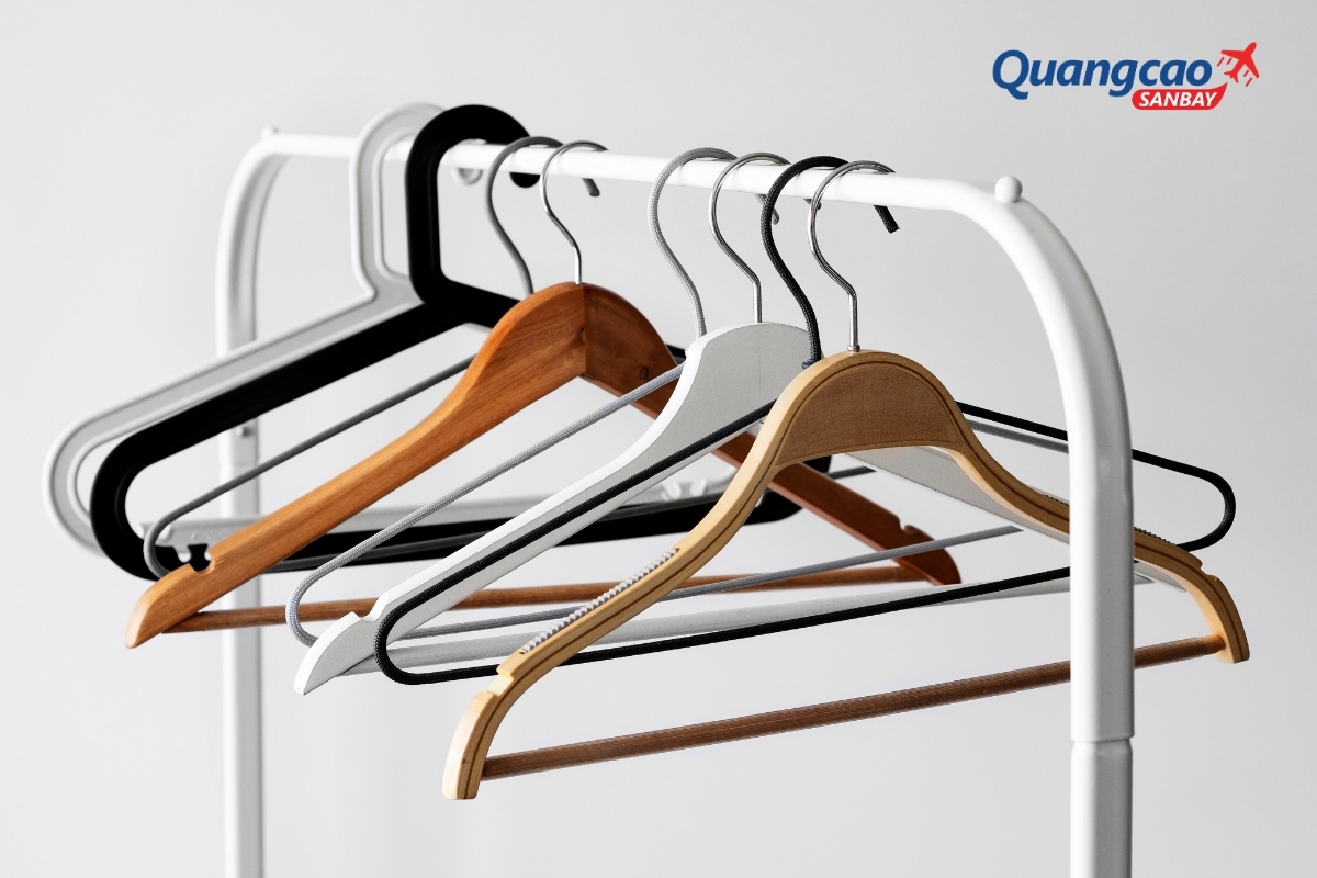 Các loại móc quần áo có thể mang lên máy bay