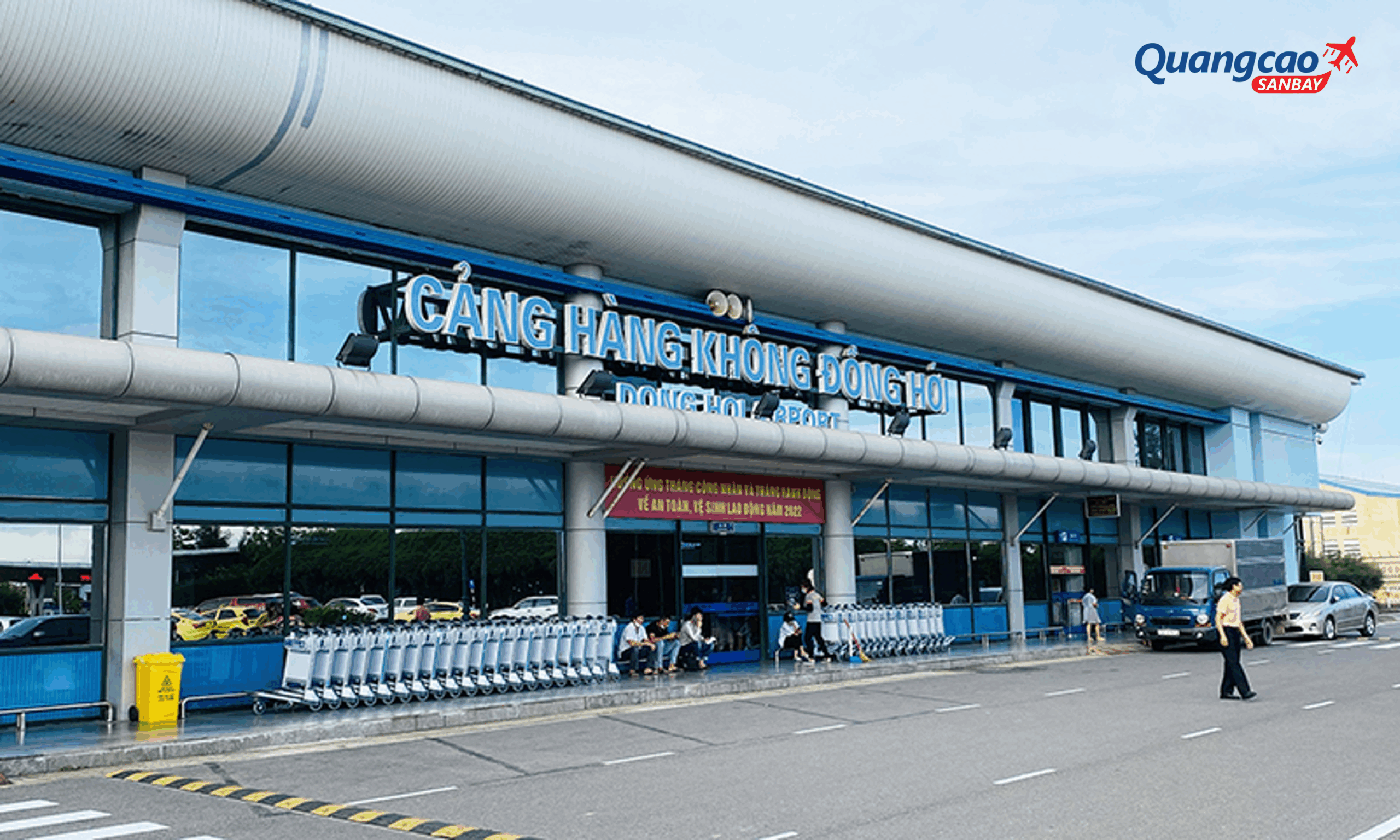 Dong Hoi airport advertising