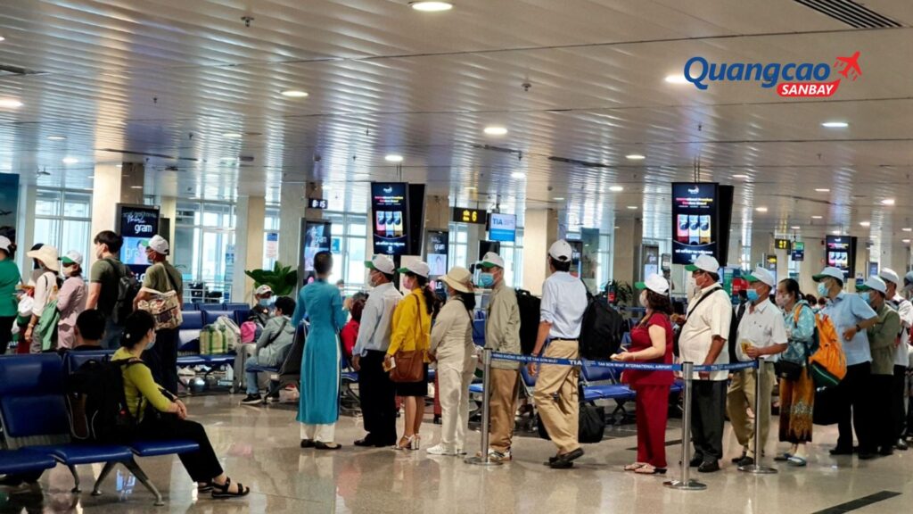 Chu Lai airport serves a large capacity of customers