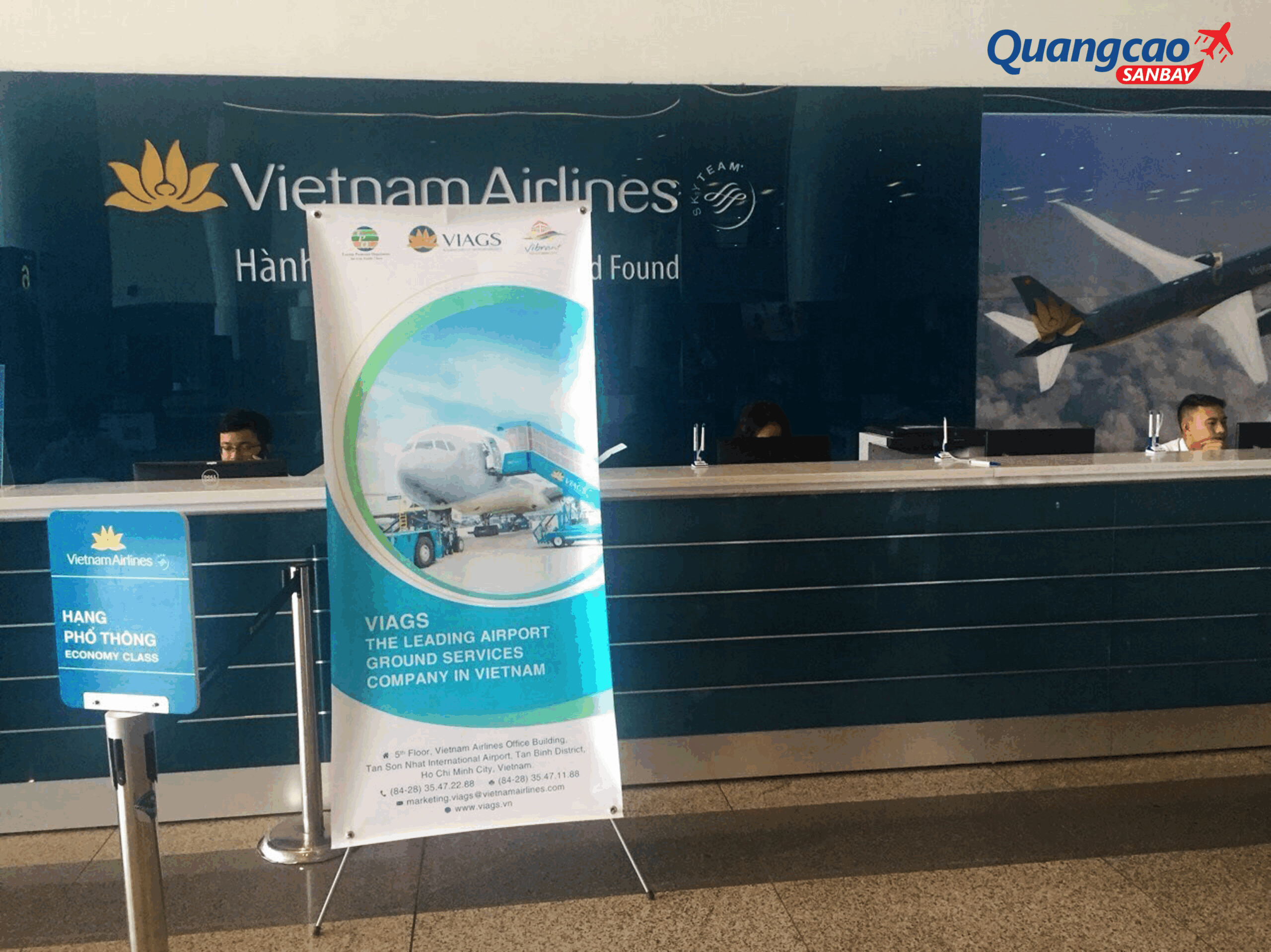 Standee advertising