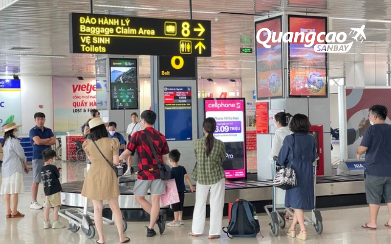 Advertise at baggage claim and trolley collection points