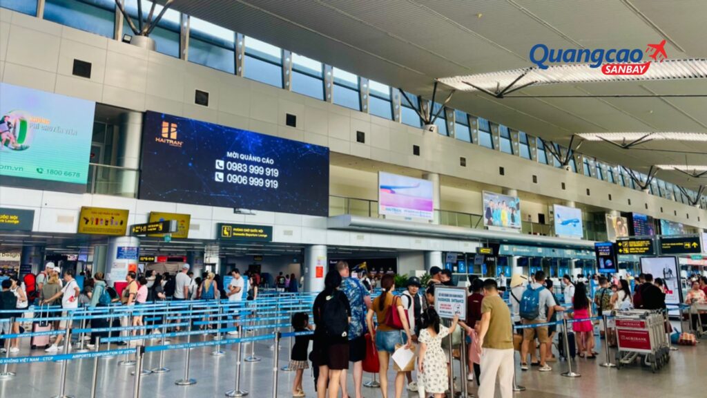 Lien Khuong airport offers multiple ads formats to choose