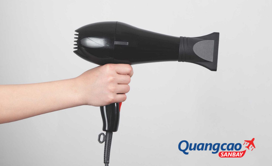 Lưu ý khi mang máy sấy tóc lên máy bay