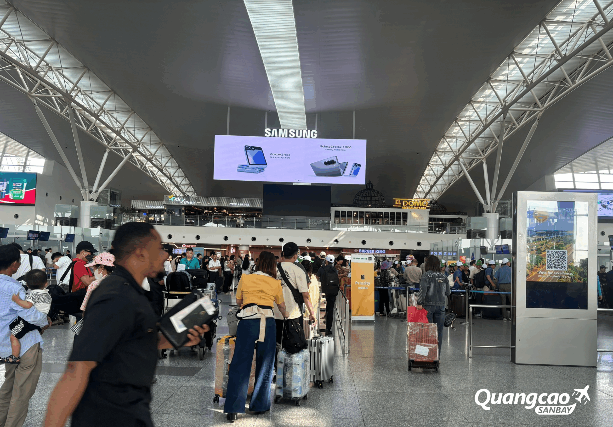 Quảng cáo màn hình LED tại khu vực check-in
