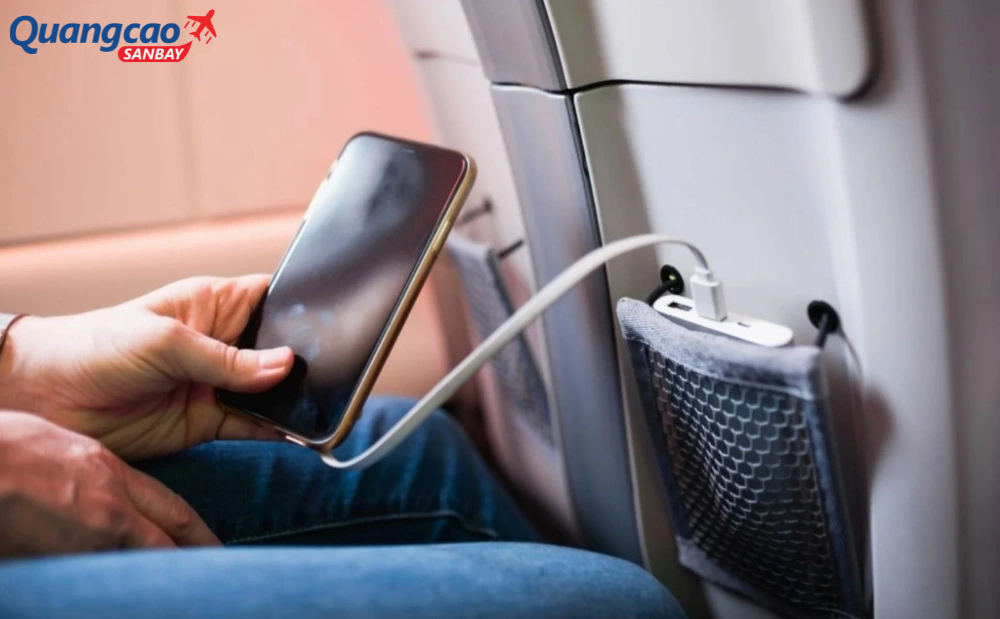Vietnam Airlines thông báo cấm sử dụng pin sạc dự phòng lithium trên máy bay