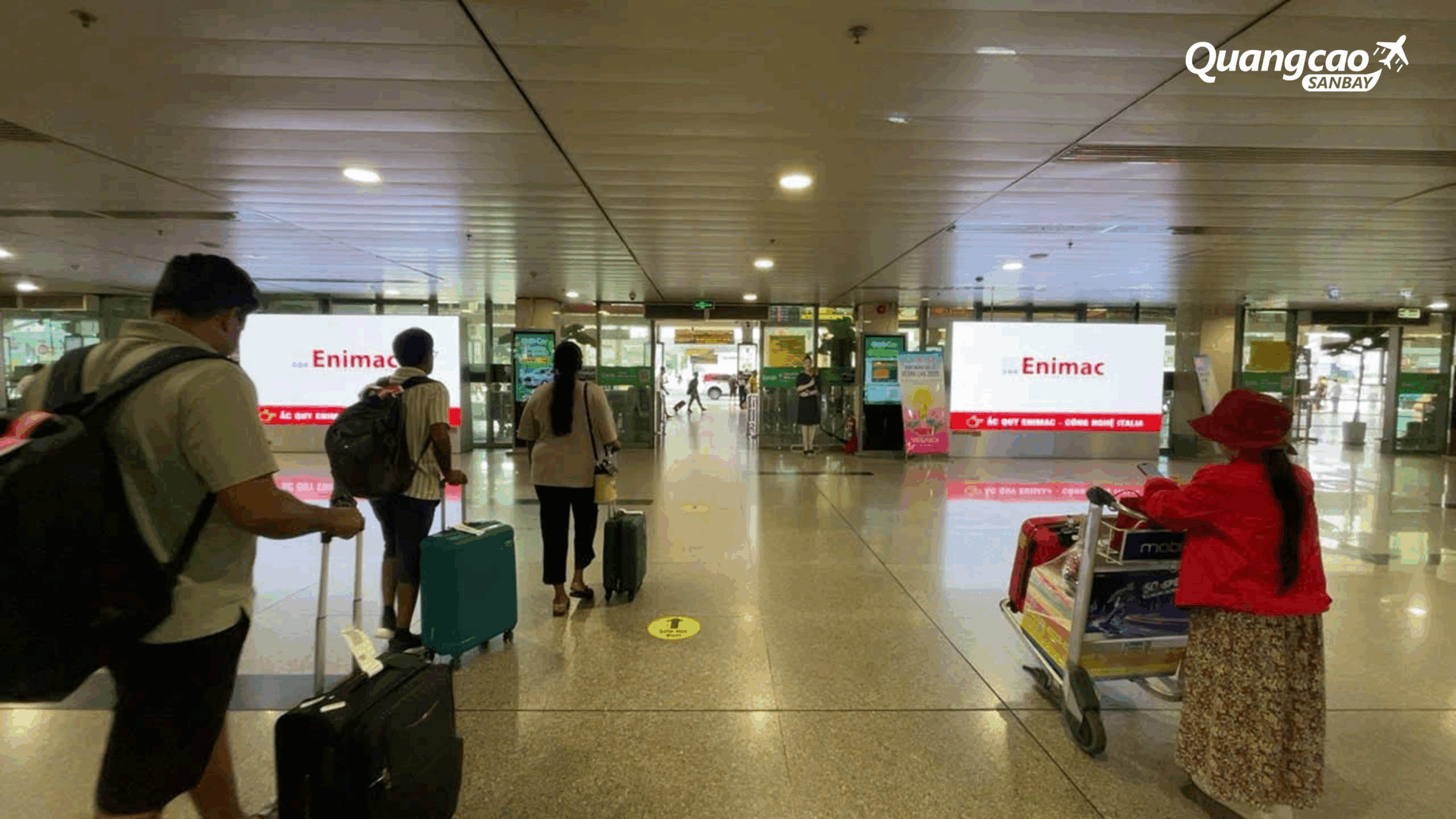 LED screen Vietnam airport advertising at the arrival hall