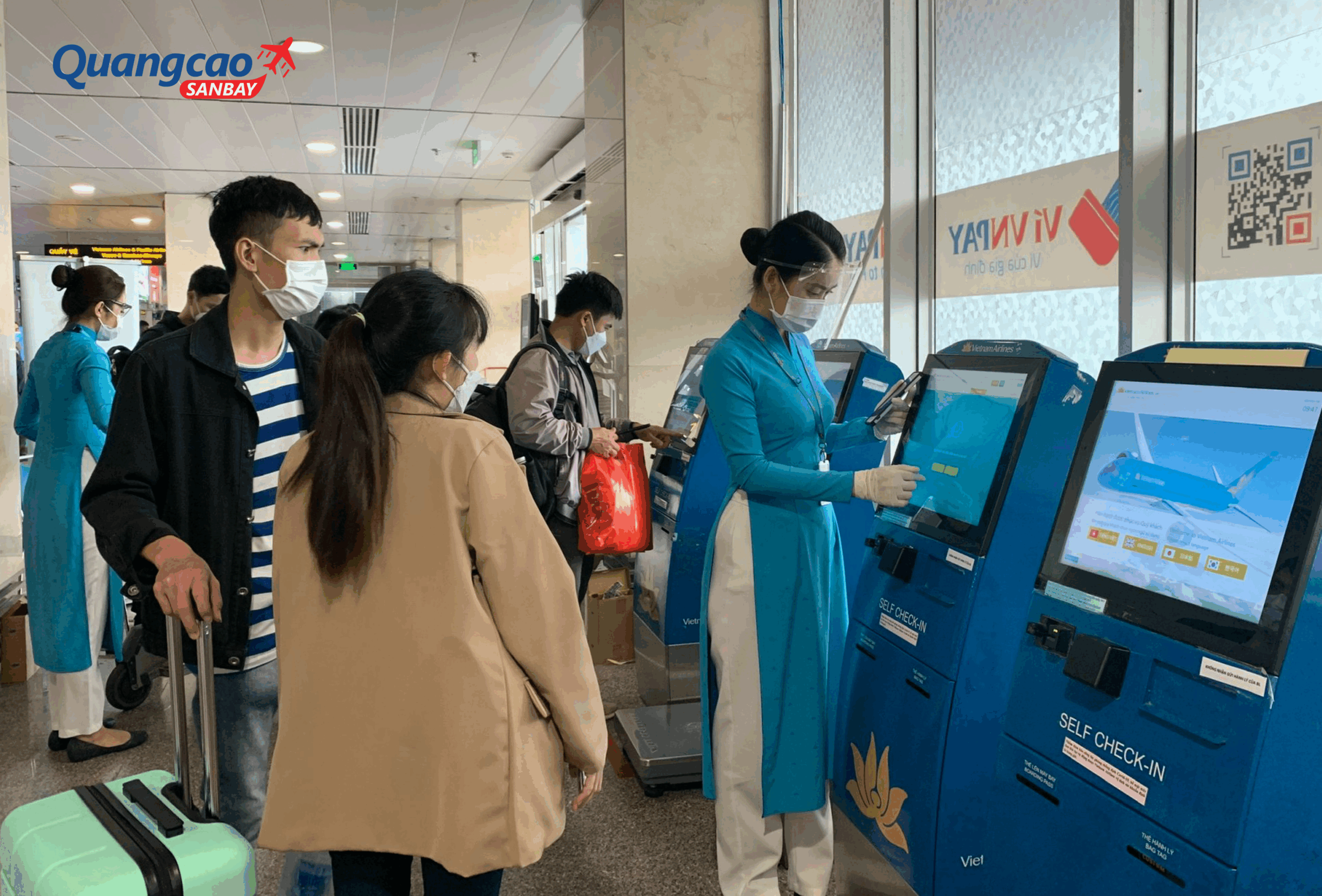 Check-in bằng kiosk tự động tại sân bay