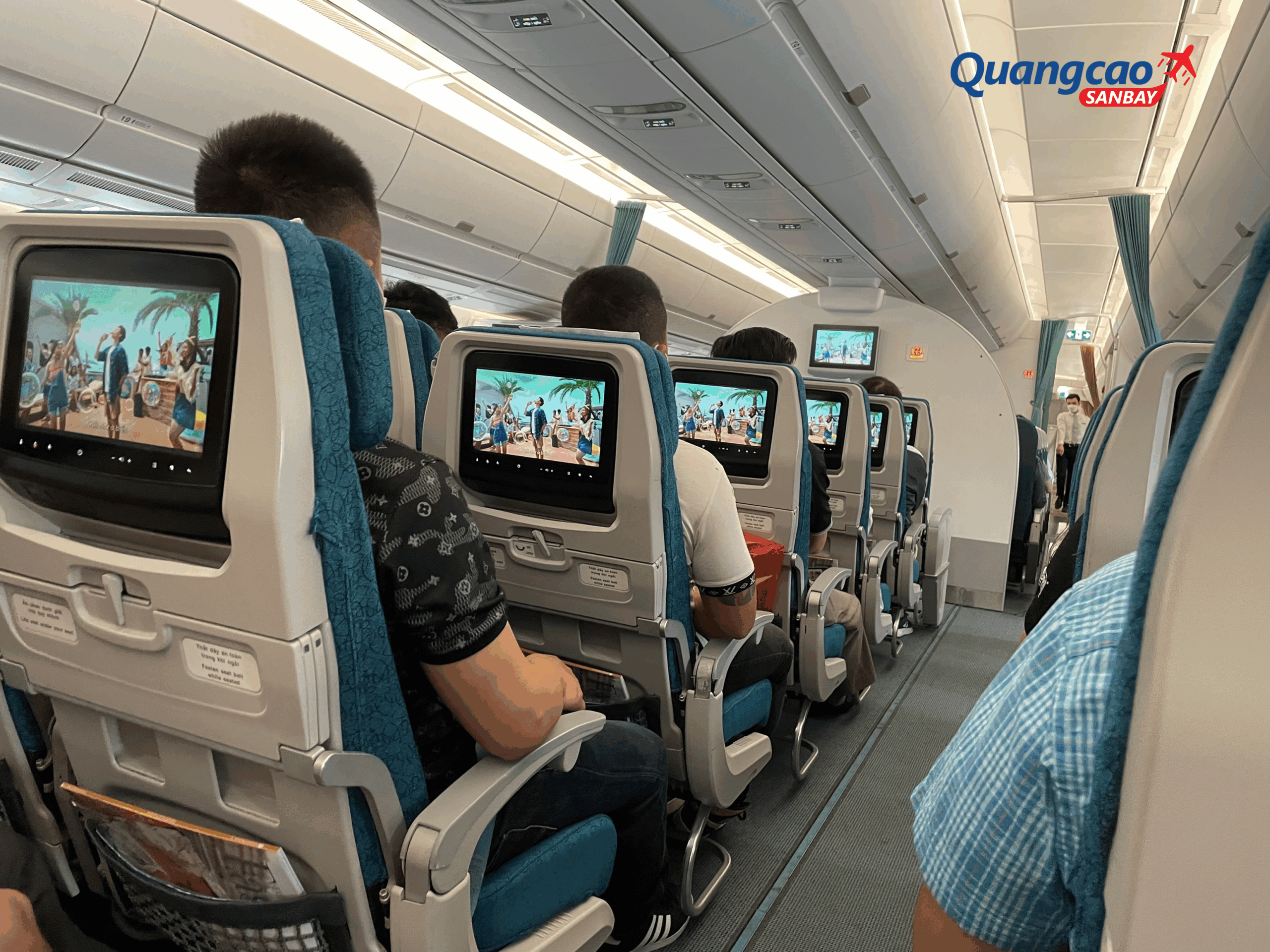 Personal in-flight screen advertising on Vietnam Airlines