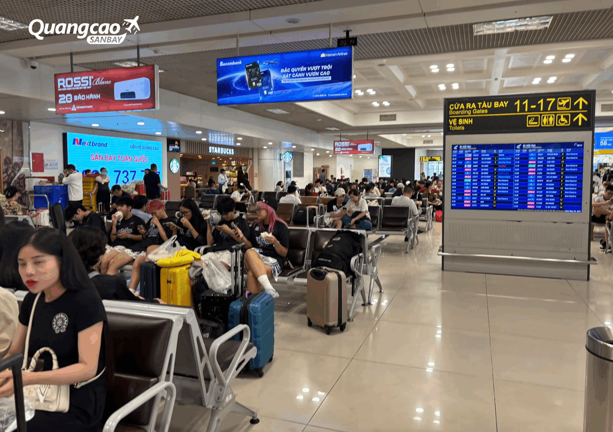 Khu vực phòng chờ lên máy bay
