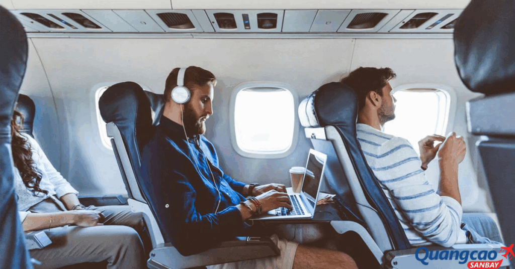 Hành khách ngồi ổn định chỗ ngồi và cất cánh