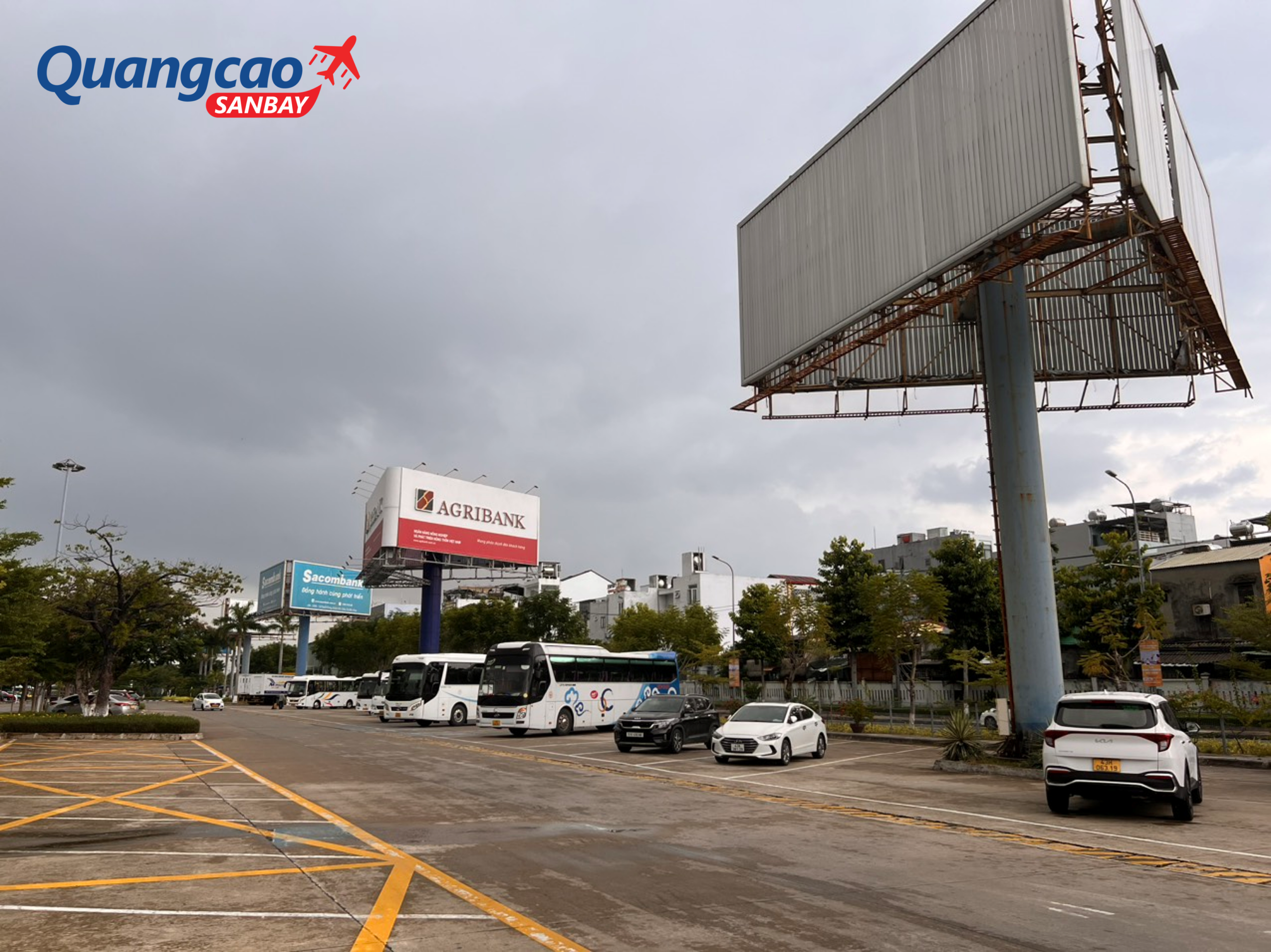 Outdoor billboard advertising in Vietnam offers many outstanding advantages