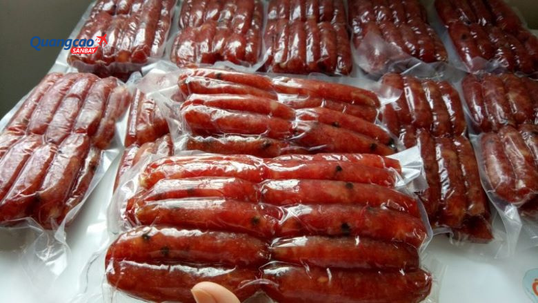 Hướng dẫn đóng gói lạp xưởng khi đi máy bay để không bị thu giữ tại cửa an ninh