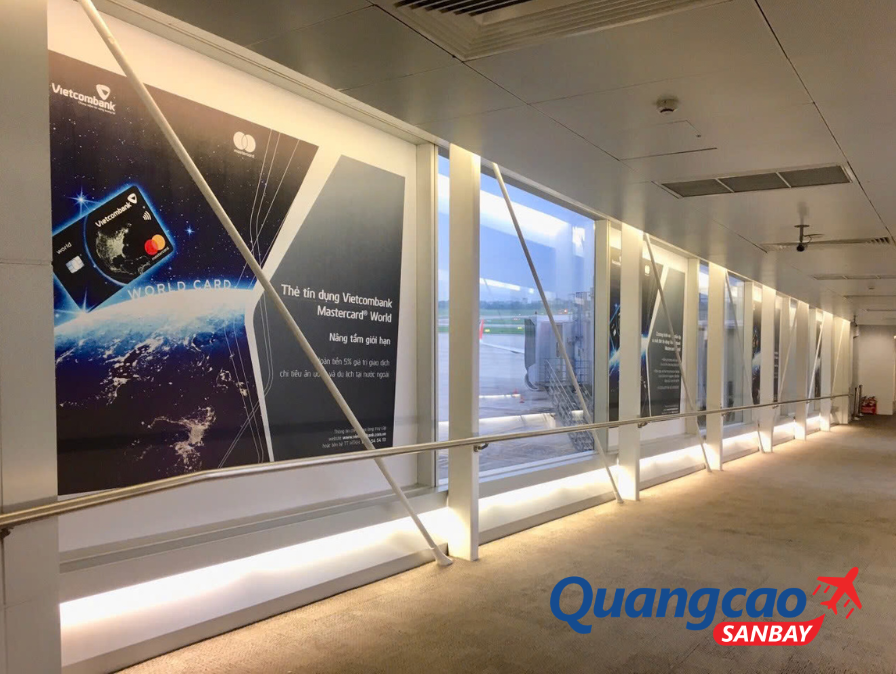 Kinh nghiệm triển khai hiệu quả chiến dịch quảng cáo ngân hàng tại sân bay