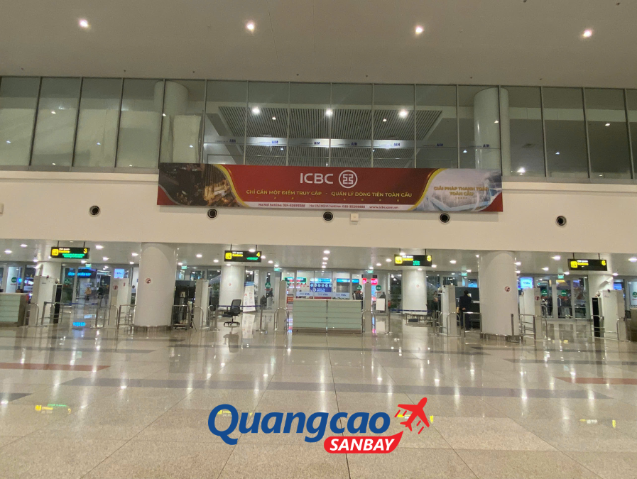 Quy trình quảng cáo sân bay cho ngân hàng