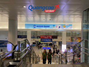 Quảng cáo sân bay nâng tầm hình ảnh thương hiệu cho ngân hàng