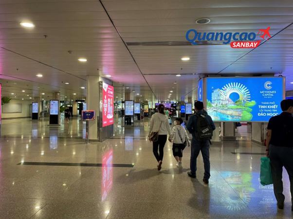 Quảng cáo sân bay cho căn hộ cao cấp trên bảng hộp đèn