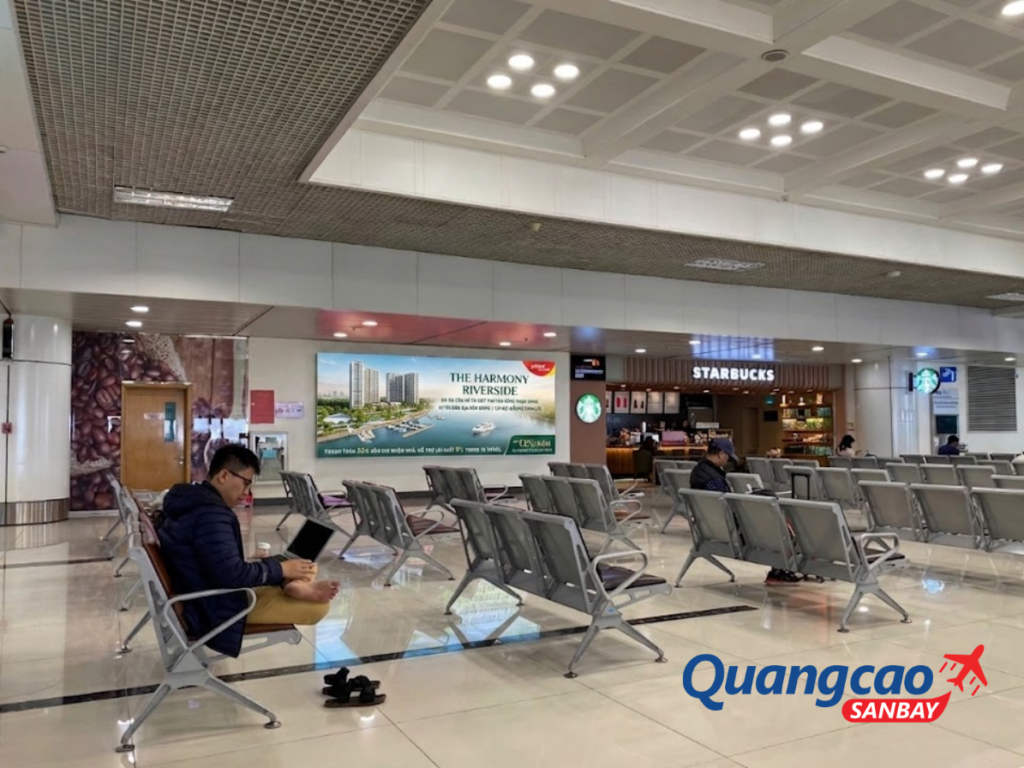 Khu vực phòng chờ ra máy bay