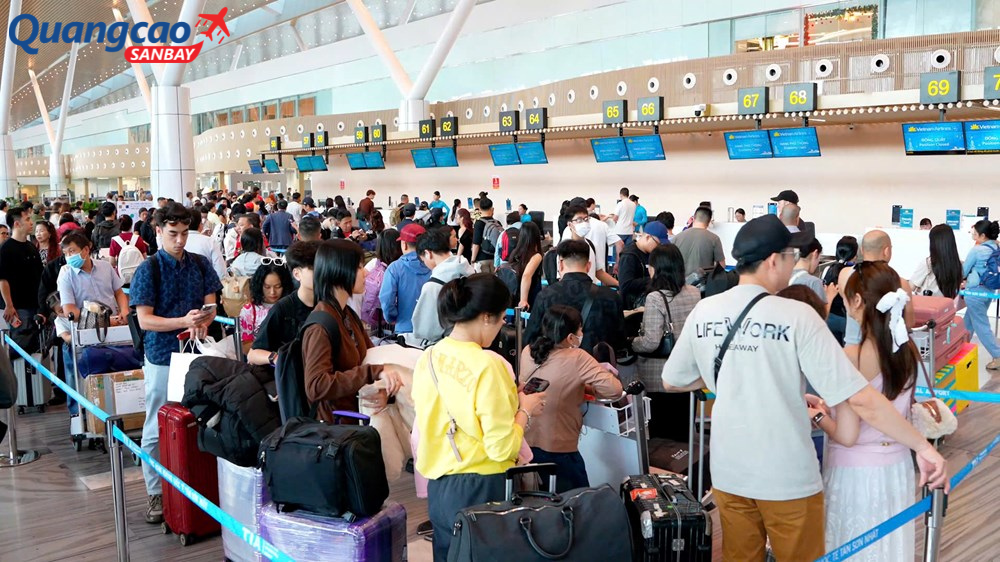 Dự báo nhu cầu đi lại dịp nghỉ lễ Quốc khánh tới đây tăng cao, hàng không tăng tải hàng nghìn chuyến bay để đáp ứng nhu cầu