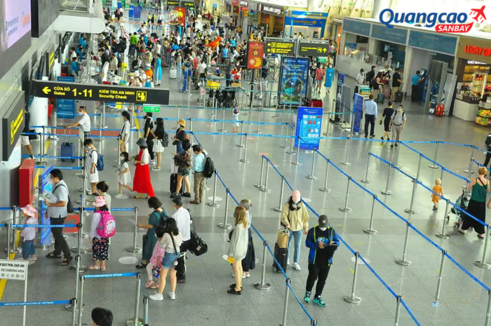 Lượng khách qua Cảng hàng không quốc tế Đà Nẵng ngày càng tăng